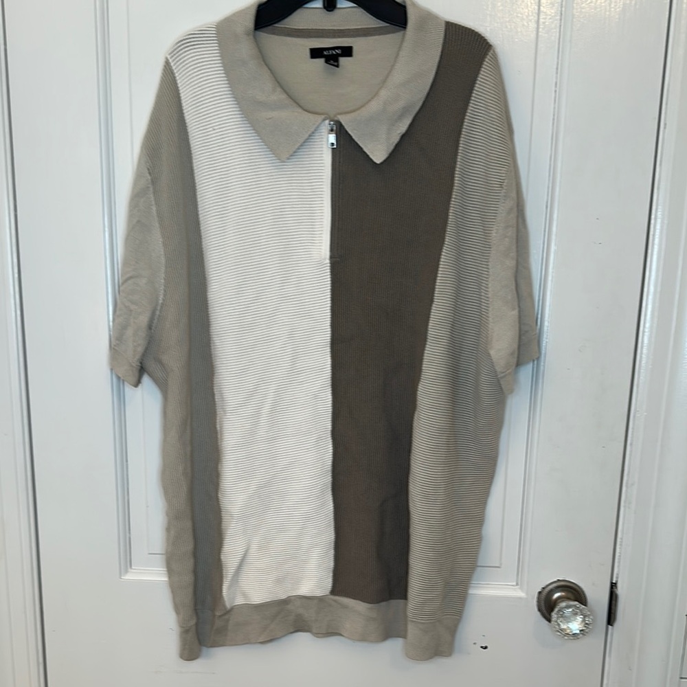 Alfani Neutral Short Sleeve Sweater size‎ XL Damaged